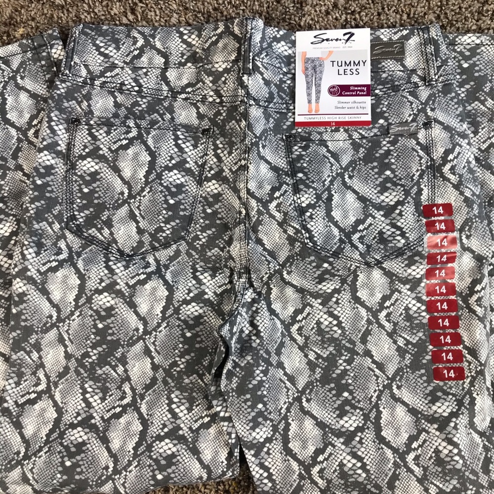 Seven7 - Picture 12 of 14